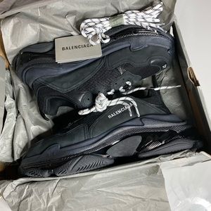 Balenciaga triple s clear sole 45 black